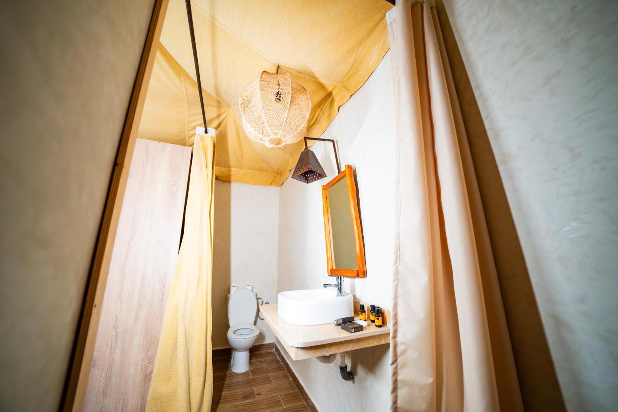 Le Bédouin Agafay Lodge *